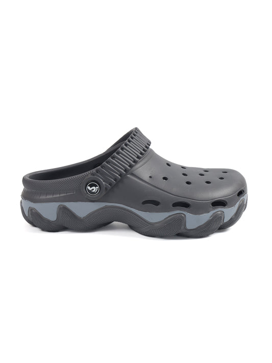 Smoothlite Chunky Painted-Sole Clogs for men in Dark Grey, image 2