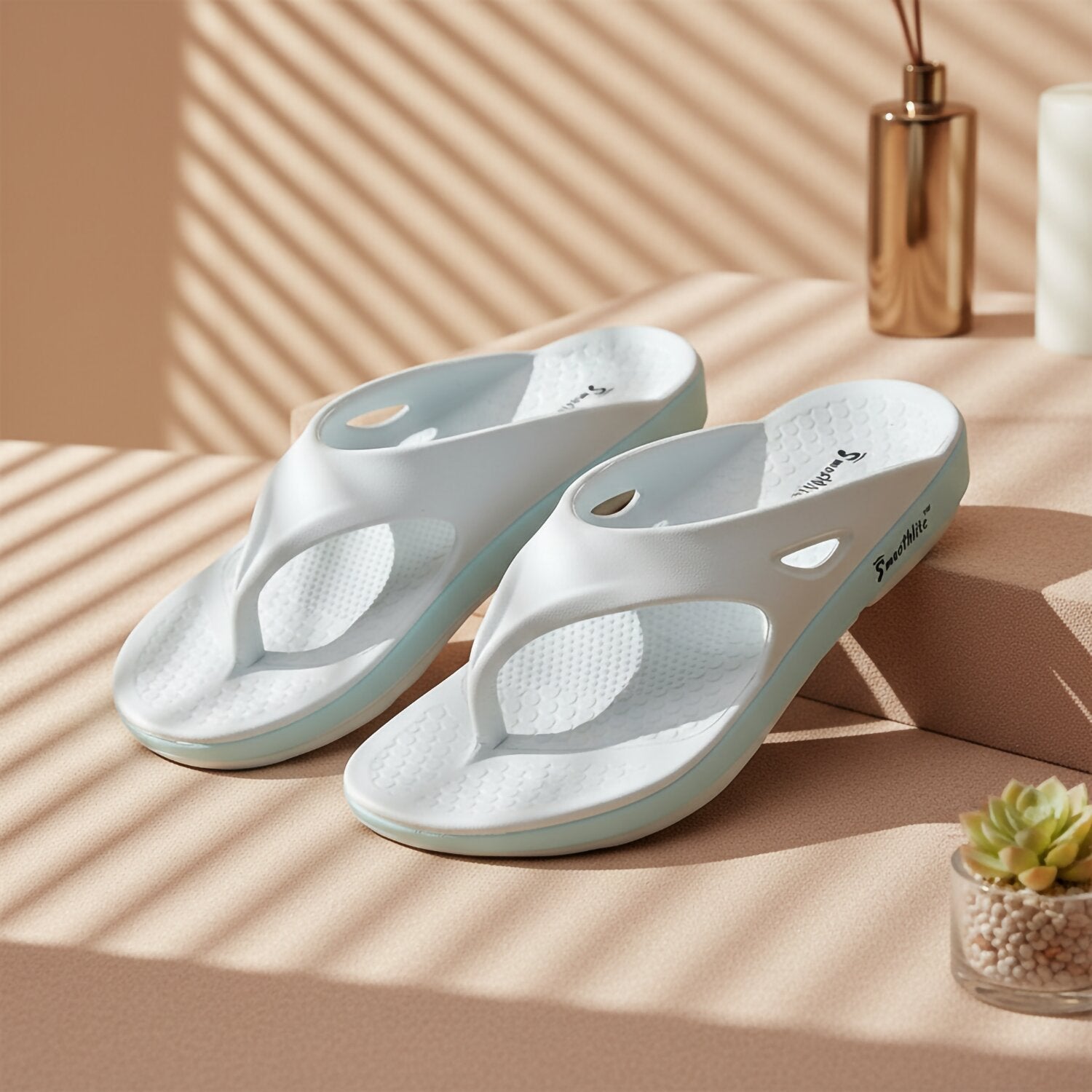 Smoothlite Everyday Cushioned Flip-Flops for men in White, image 6