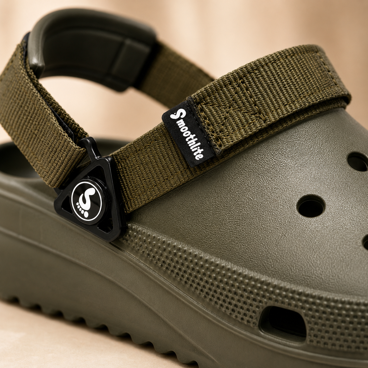 Smoothlite Ultra-Chunky Adjustable Clogs for men in Olive Green, image 4