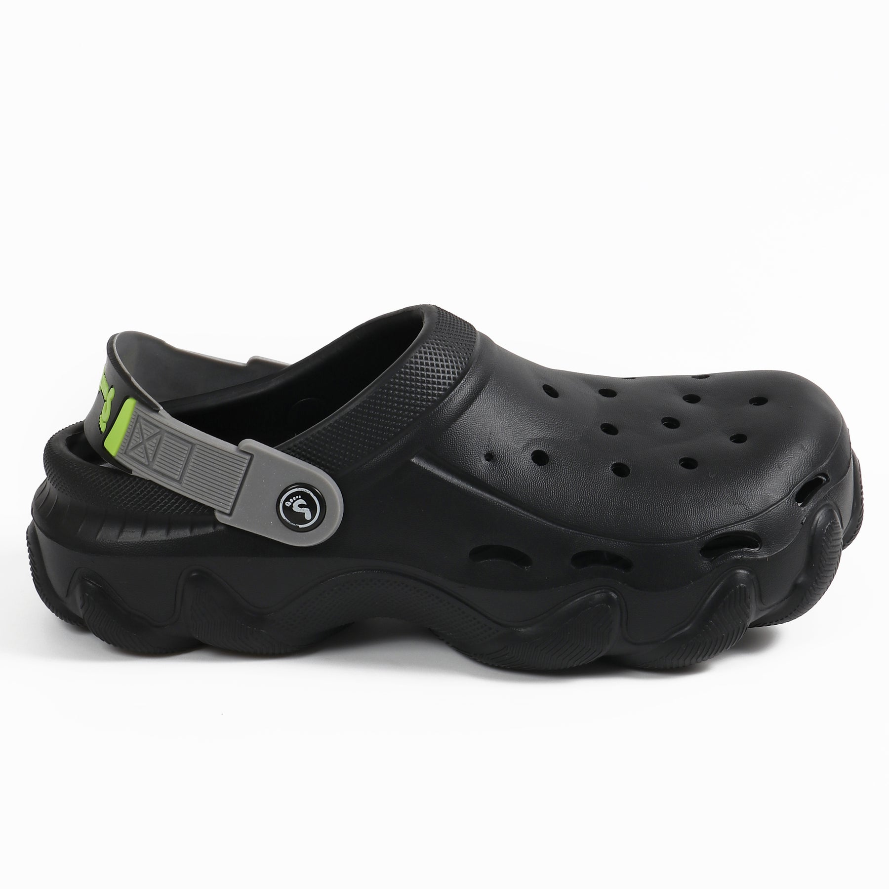 Smoothlite Chunky Clogs with Contrast Strap for men in Black, image 2