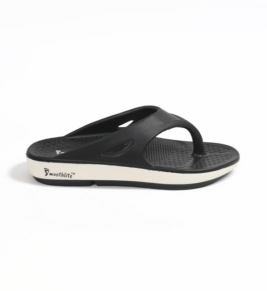 Smoothlite Everyday Cushioned Flip-Flops for men in Black, image 2