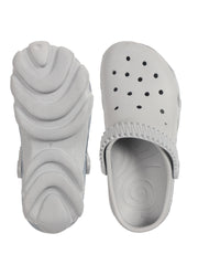 Smoothlite Chunky Painted-Sole Clogs for men in Light Grey, image 6