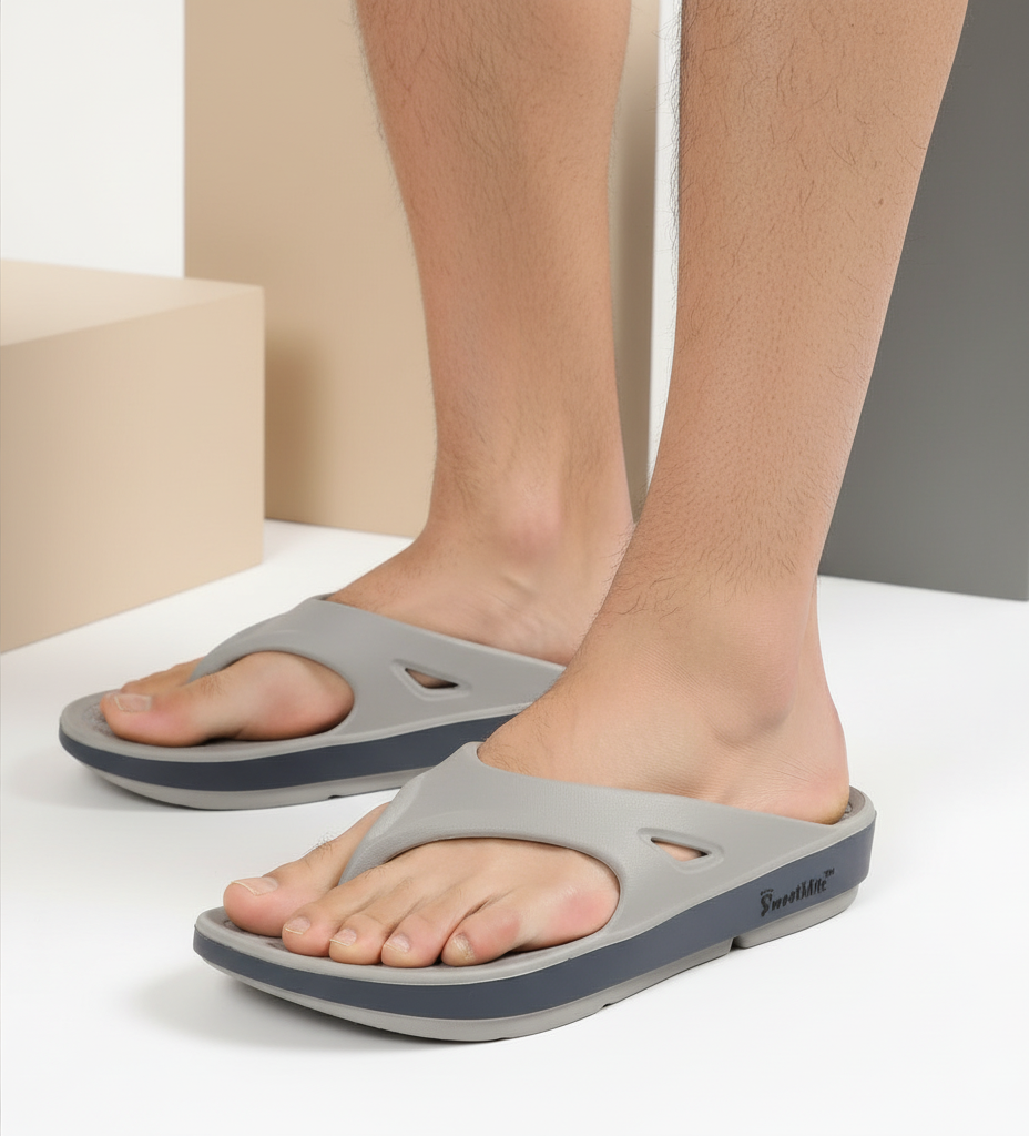 Smoothlite Everyday Cushioned Flip-Flops for men in Light Grey, image 6